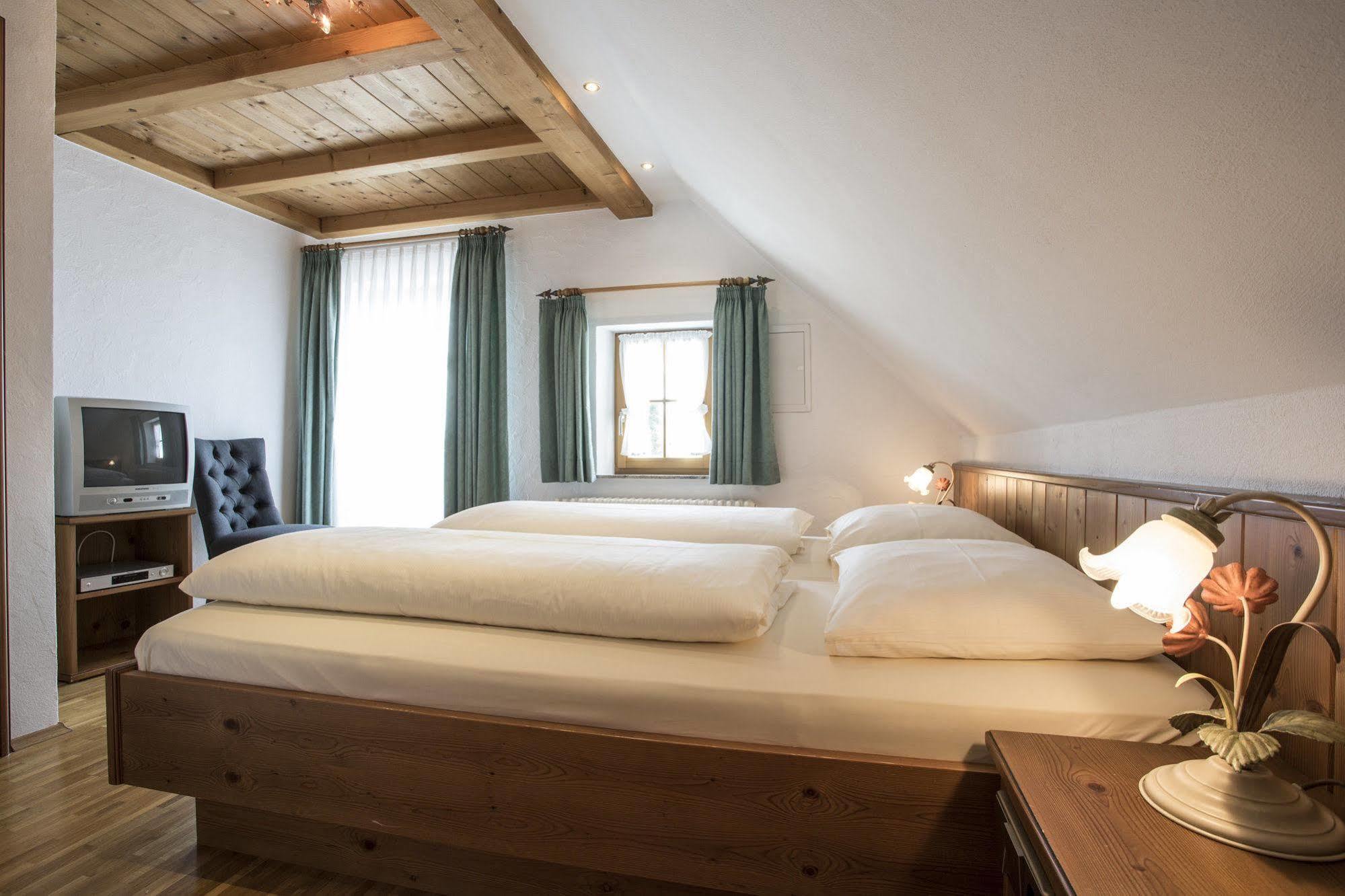 Meiser Rosenstuben Hotel Фихтенау Екстериор снимка